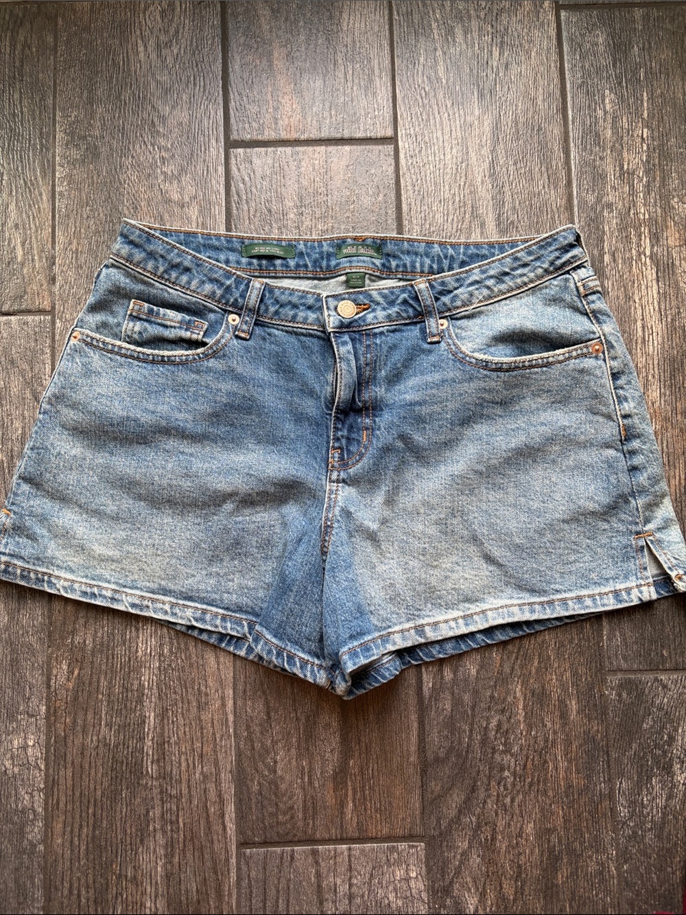 Wild Fable Women's Denim Shorts Light Blue Mid-Rise